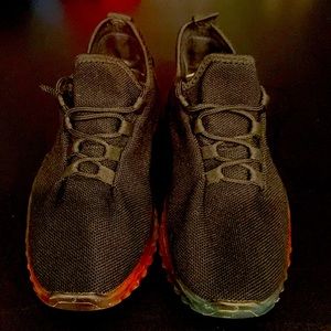 Black Tennis shoes by Wanted size 10